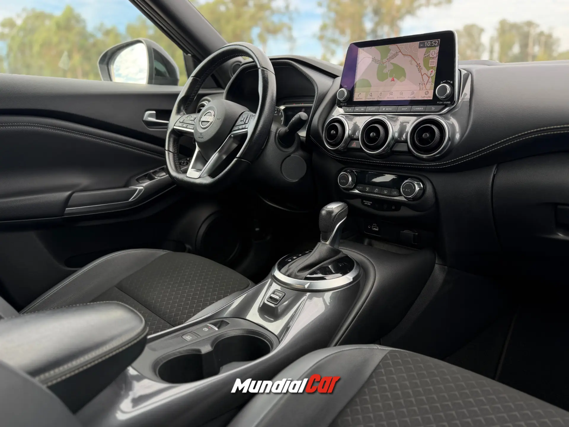 Nissan Juke 1.0 DIG-T N-Connecta DCT 17