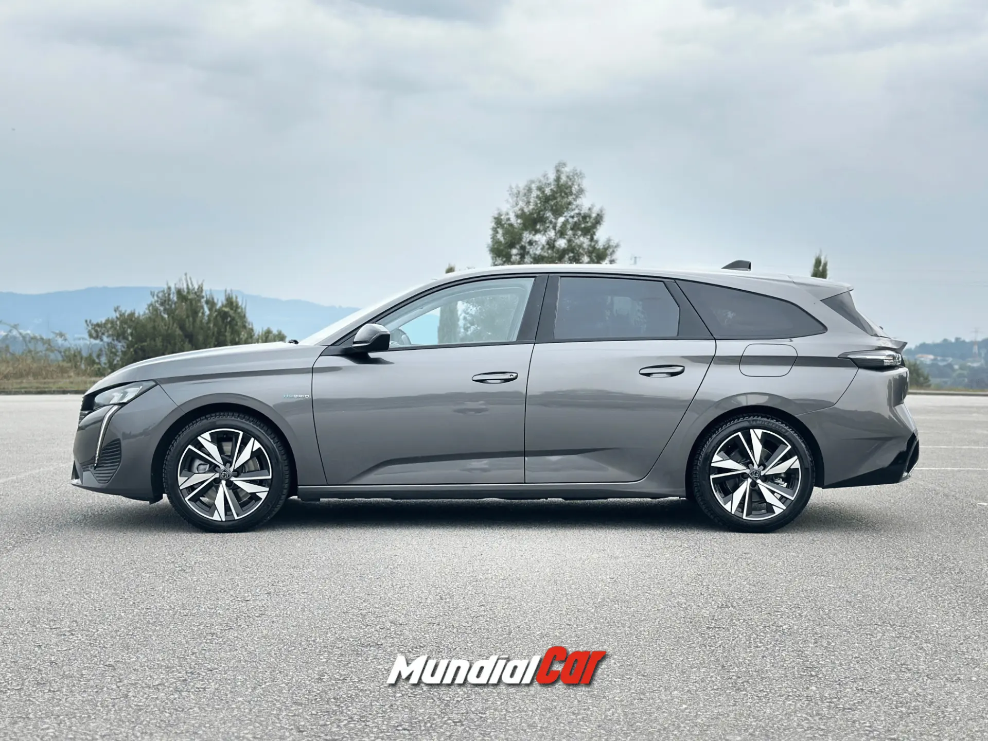 Peugeot 308 SW 1.6 Hybrid Allure e-EAT8 6