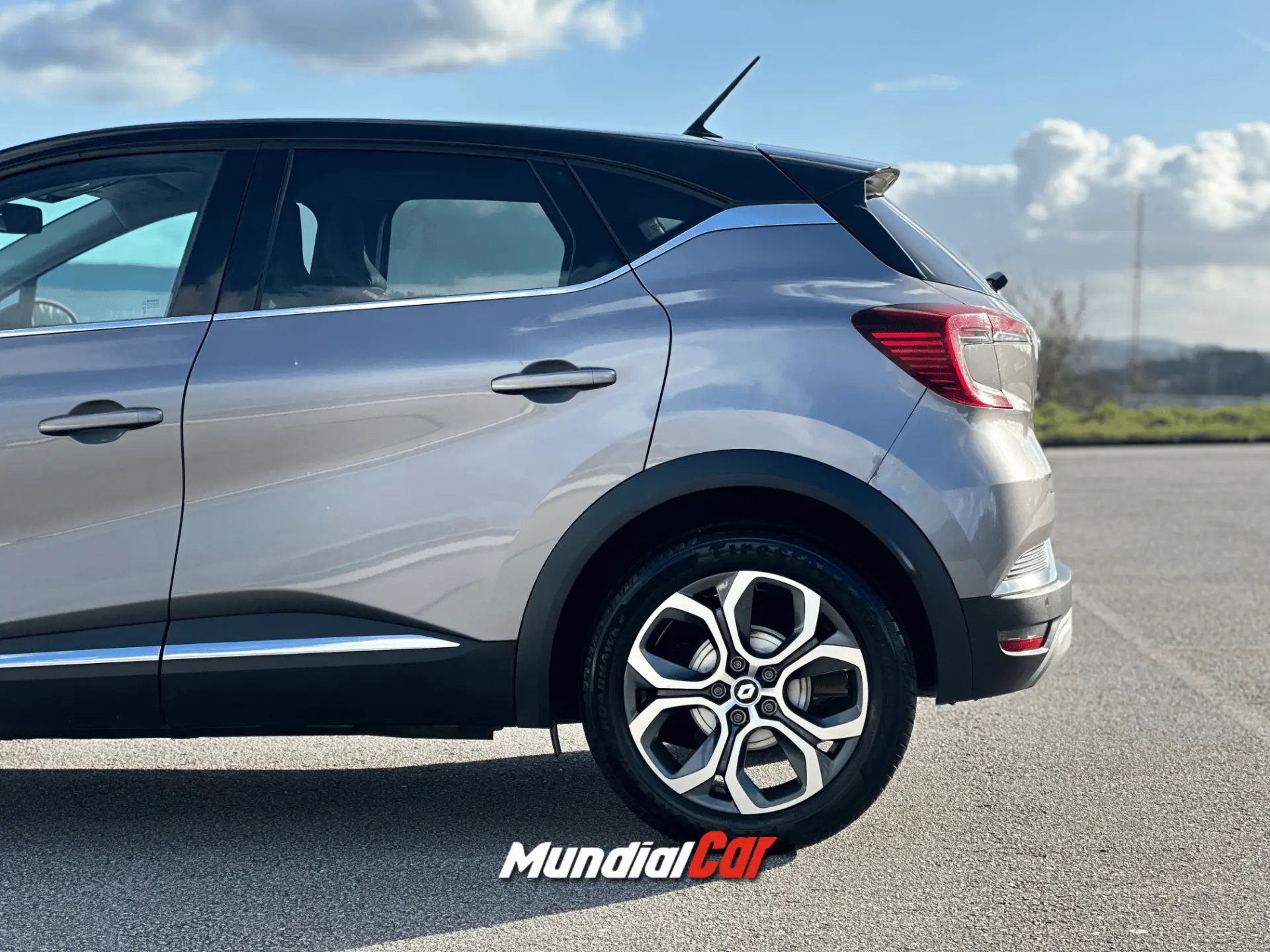 Renault Captur 1.6 Hybrid E-Tech Intens 27