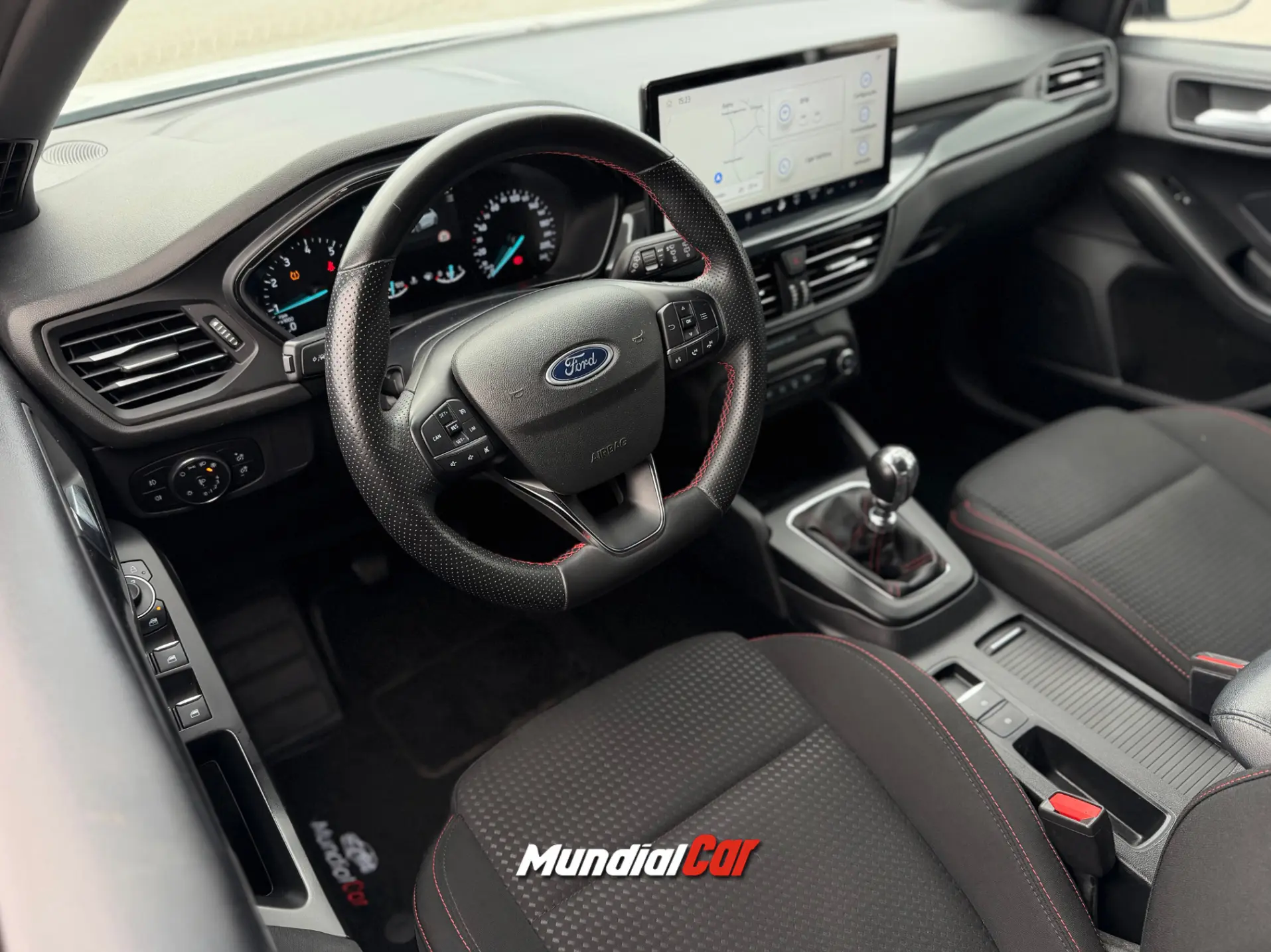 Ford Focus 1.0 EcoBoost MHEV ST-Line 5