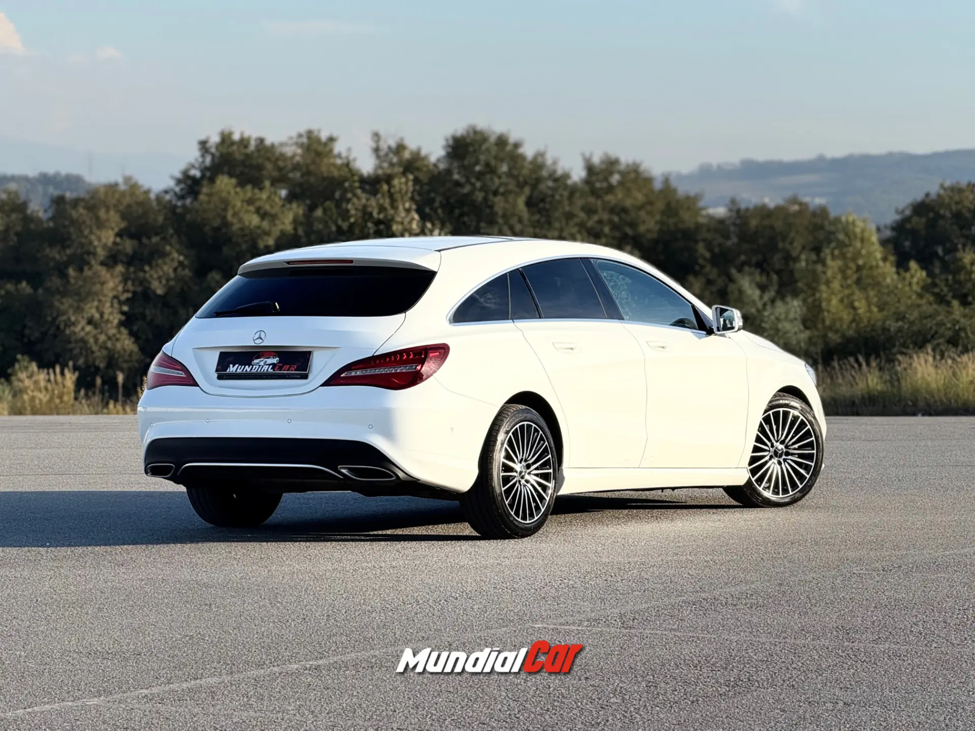 Mercedes-Benz CLA 180 d Shooting Brake Aut. 2