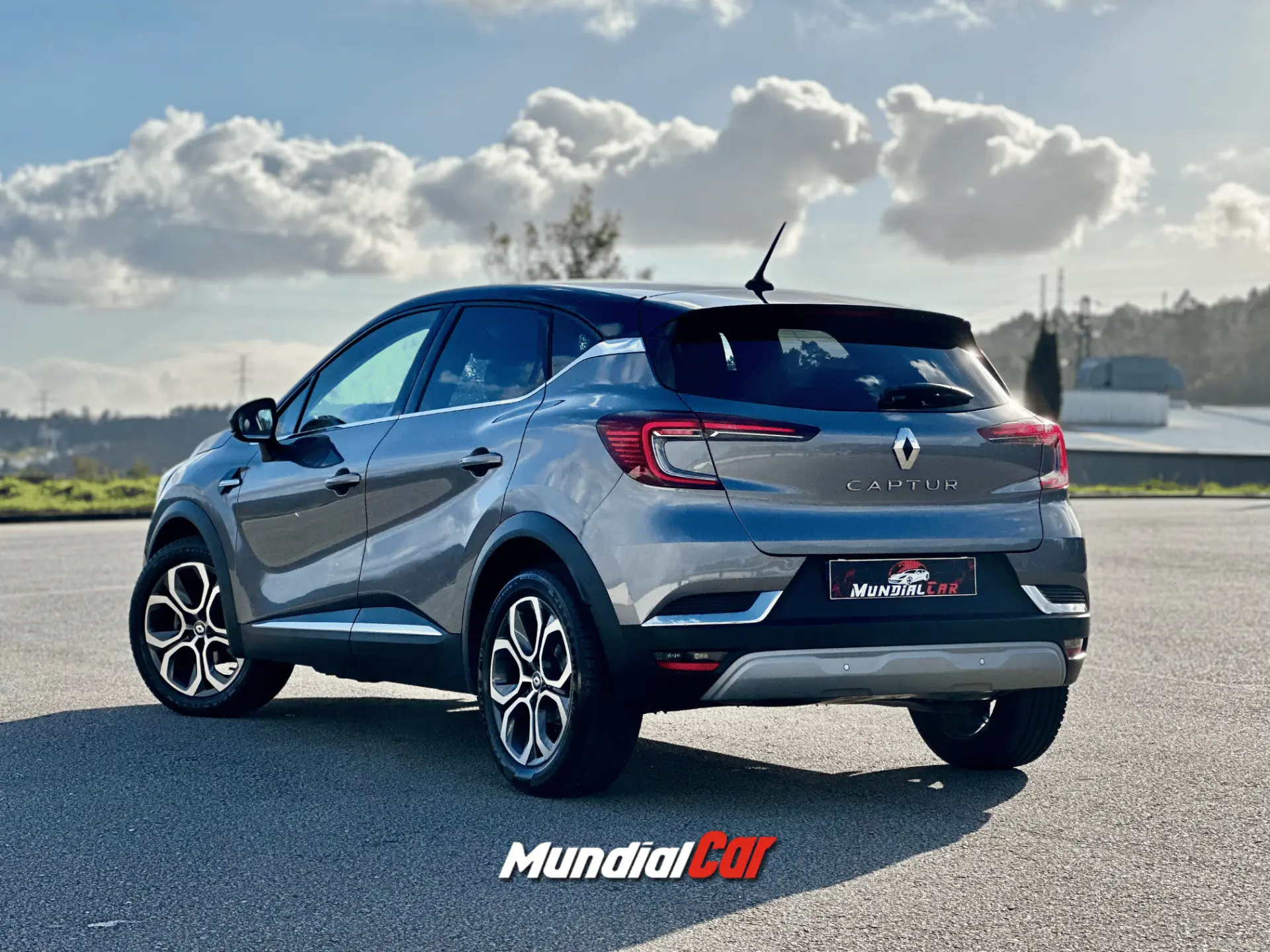 Renault Captur 1.6 Hybrid E-Tech Intens 28