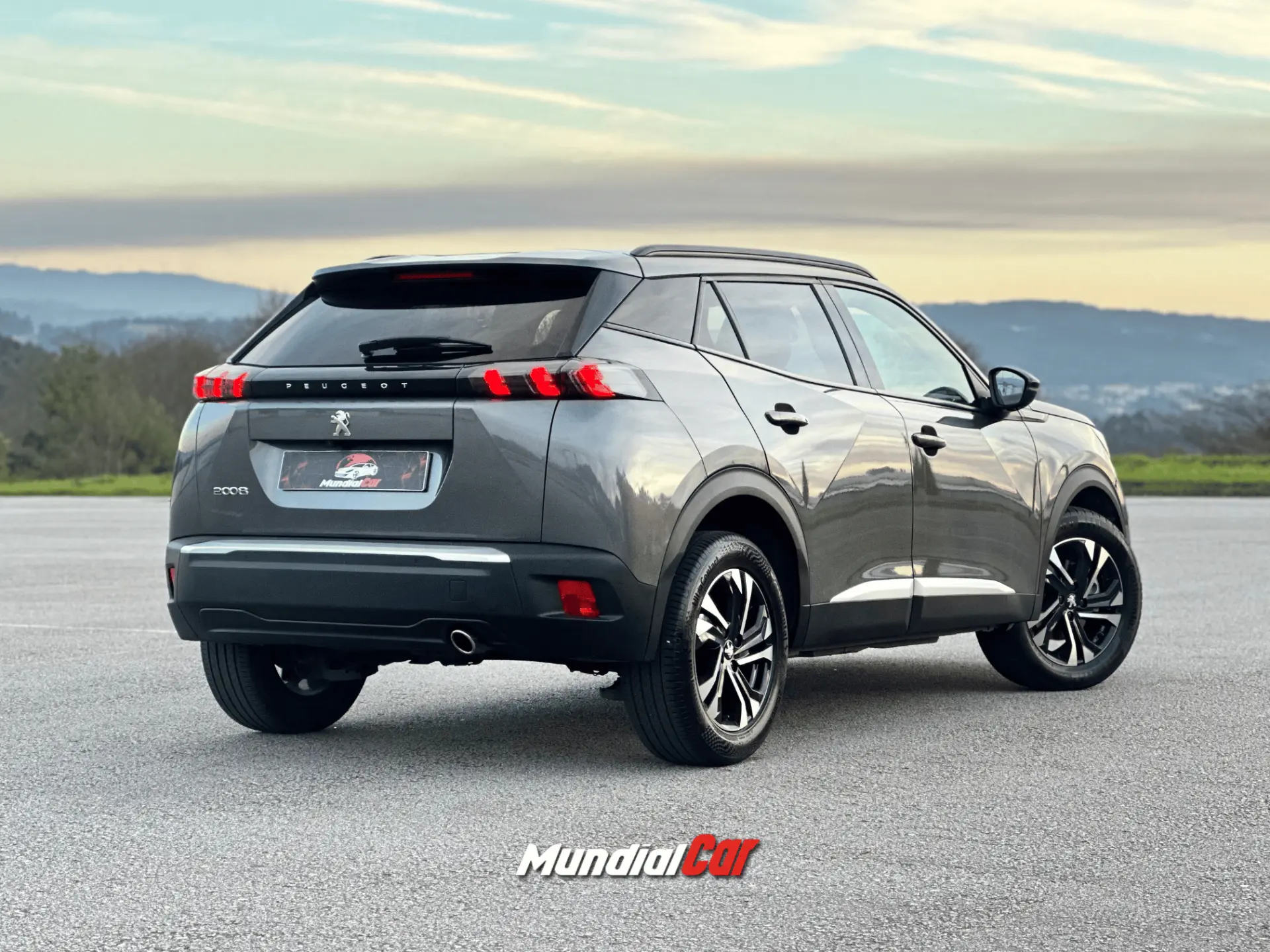 Peugeot 2008 1.5 BlueHDi Allure EAT8 2