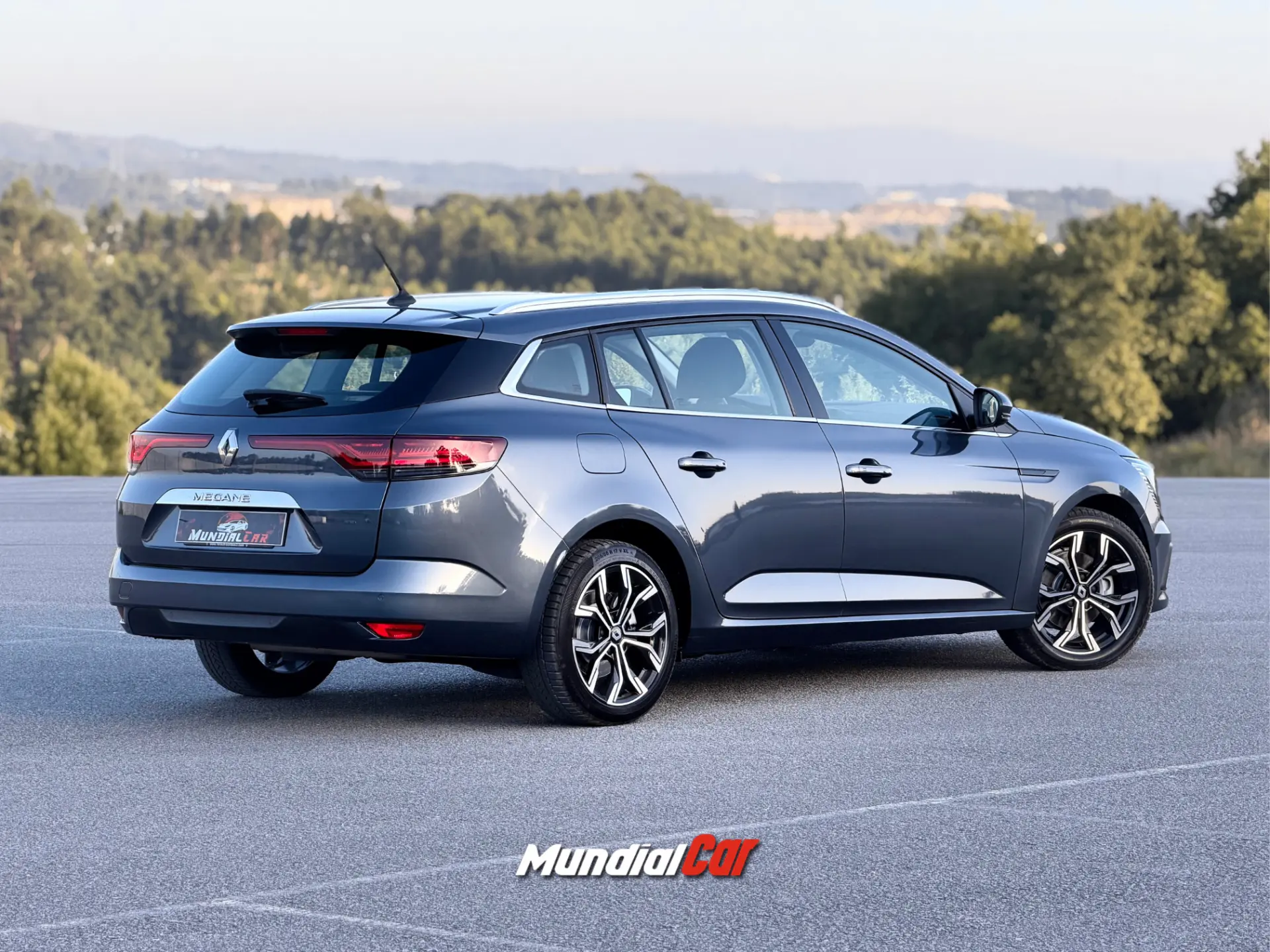 Renault Mégane Sport Tourer 1.6 E-Tech Plug-In Business 2