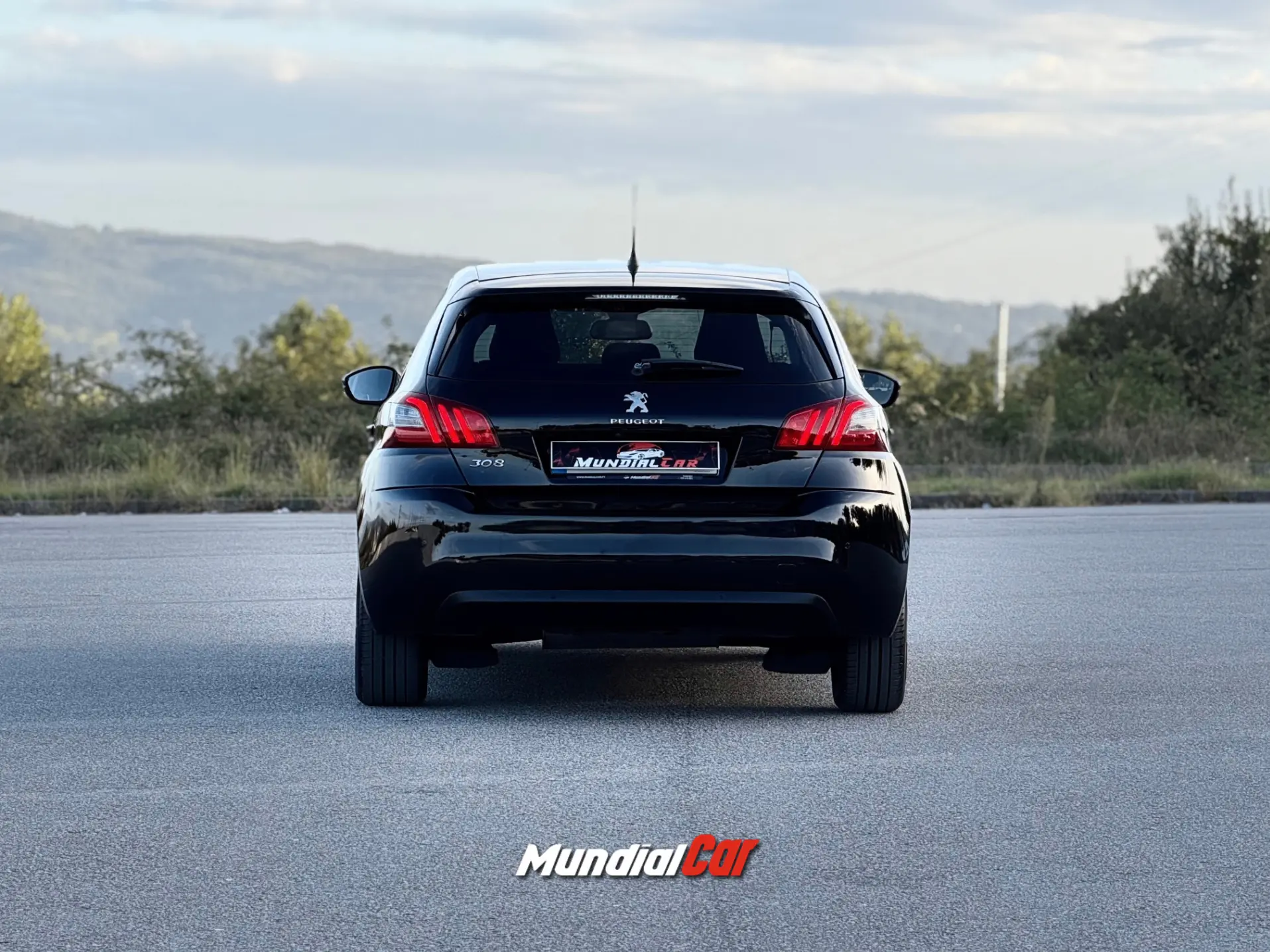 Peugeot 308 1.2 PureTech Allure EAT8 5
