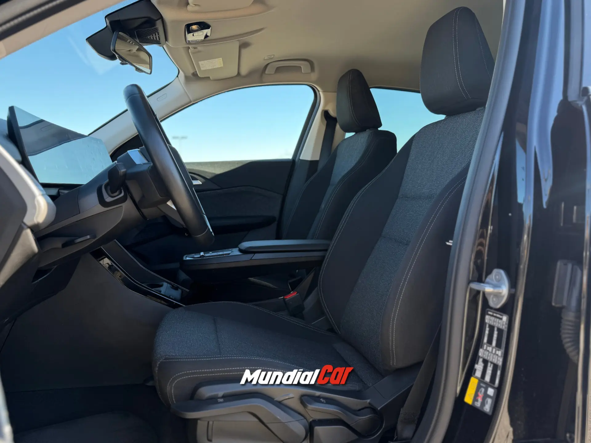 BMW iX2 eDrive20 8
