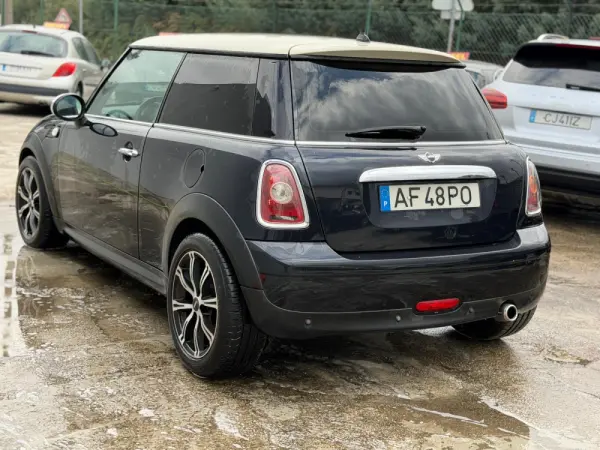 MINI 3 Portas Cooper D 4