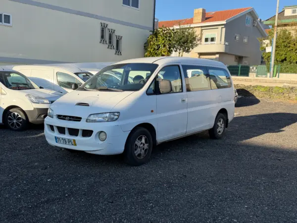 Hyundai H-1 Starex 2.5 CRDi SV Longo 2