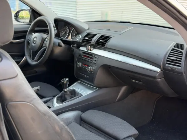 BMW 118 d Line Sport 5
