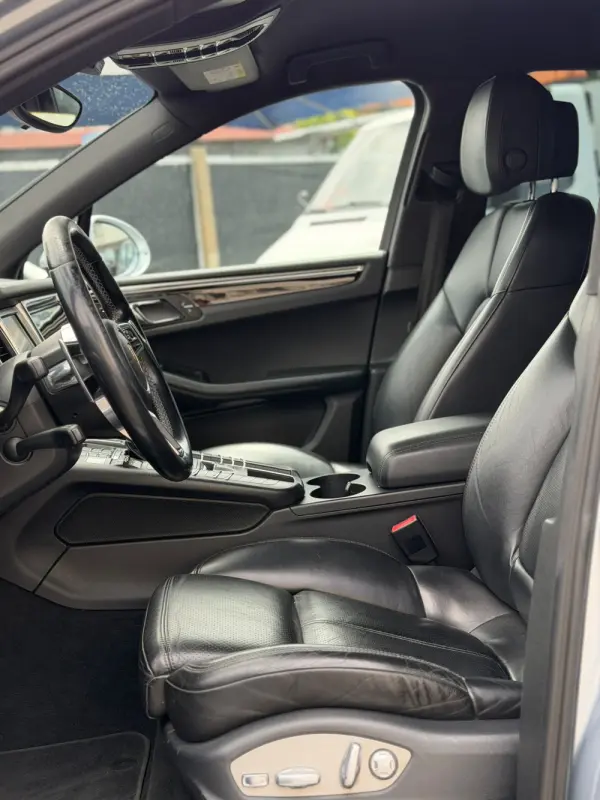 Porsche Macan S 6