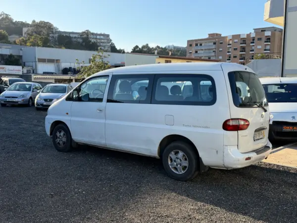 Hyundai H-1 Starex 2.5 CRDi SV Longo 4