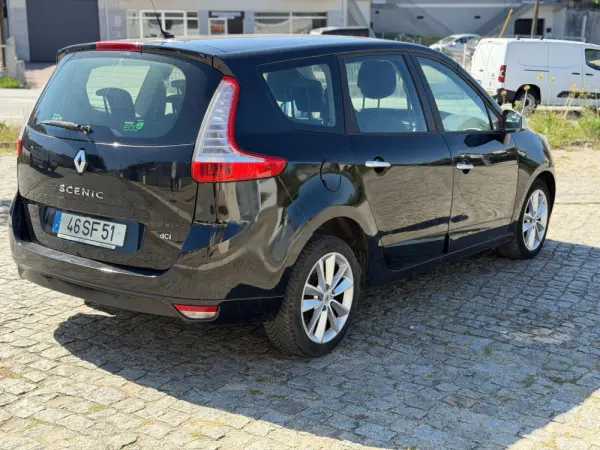 Renault Scénic 1.5 dCi Exclusive SS 3