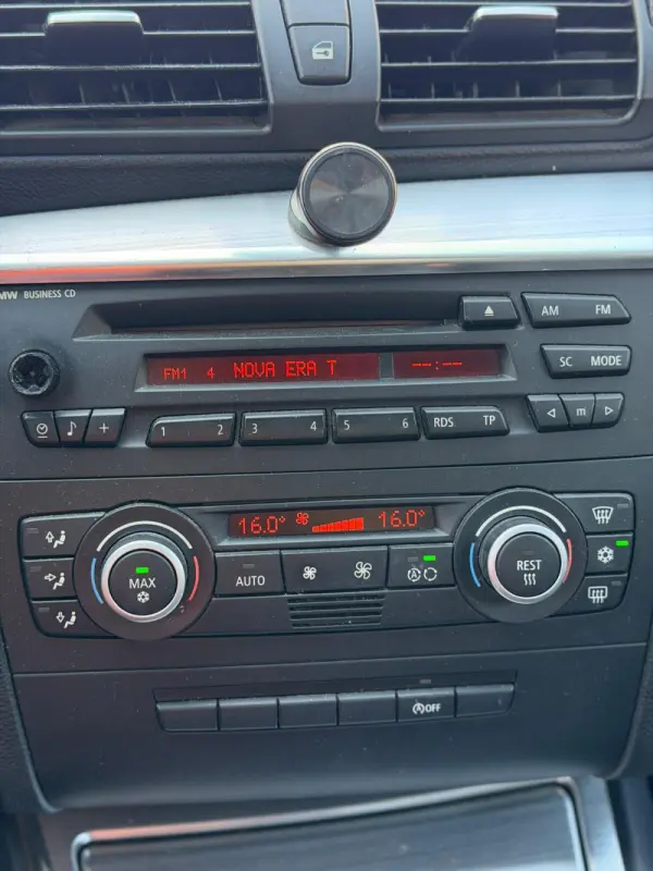 BMW 118 d Line Sport 7
