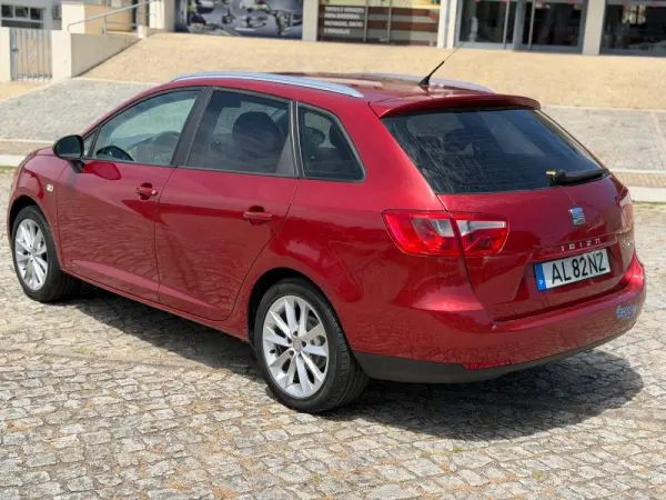 SEAT Ibiza ST 4
