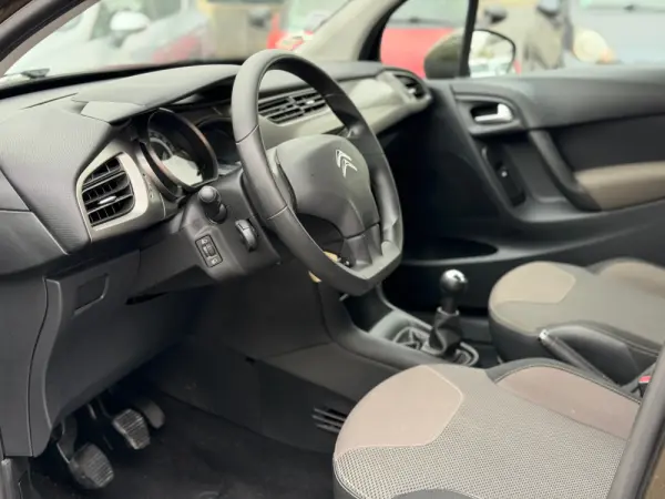 Citroen C3 1.2 VTi Exclusive 5