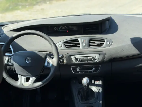 Renault Scénic 1.5 dCi Exclusive SS 7