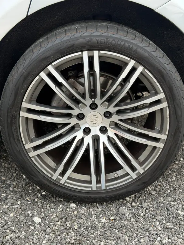 Porsche Macan S 9