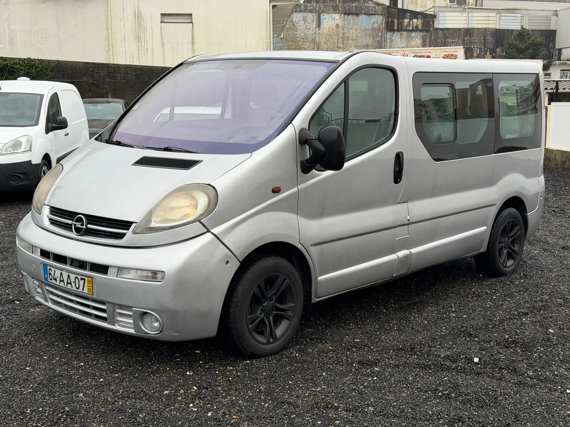 Opel Vivaro Outro 4