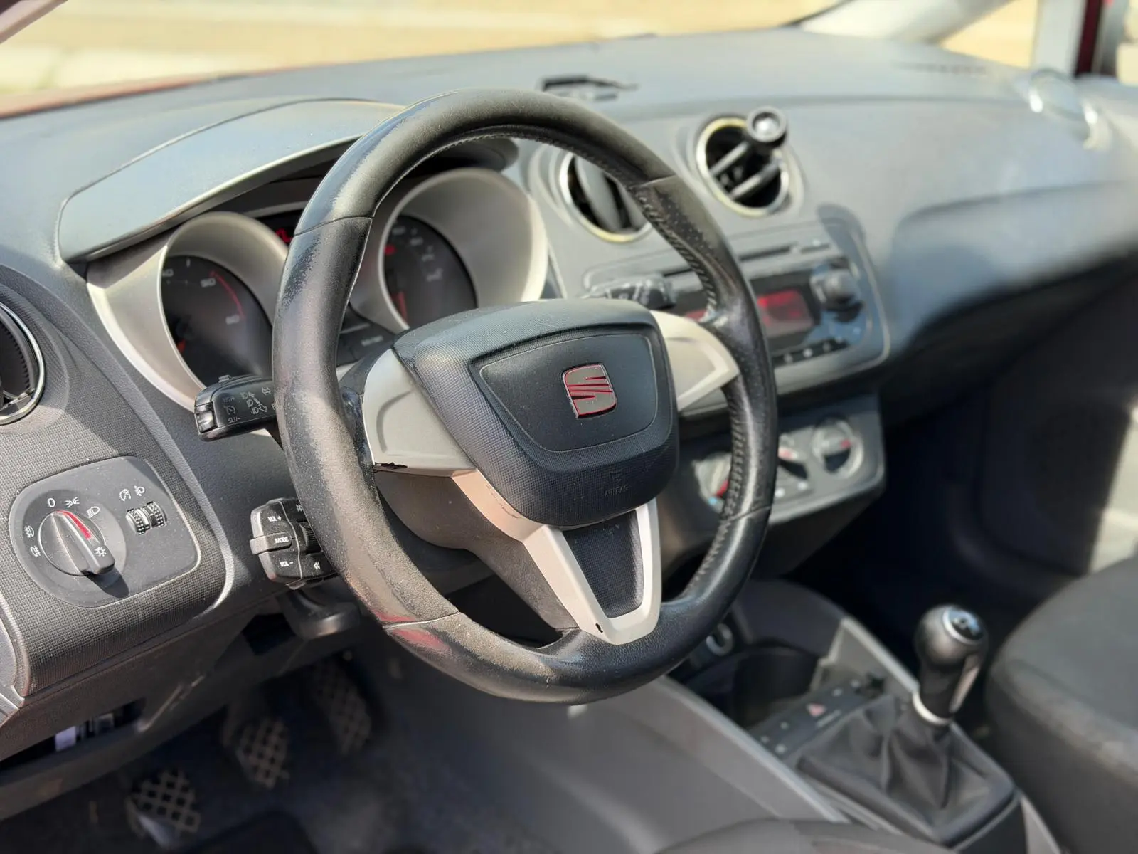 SEAT Ibiza ST 5