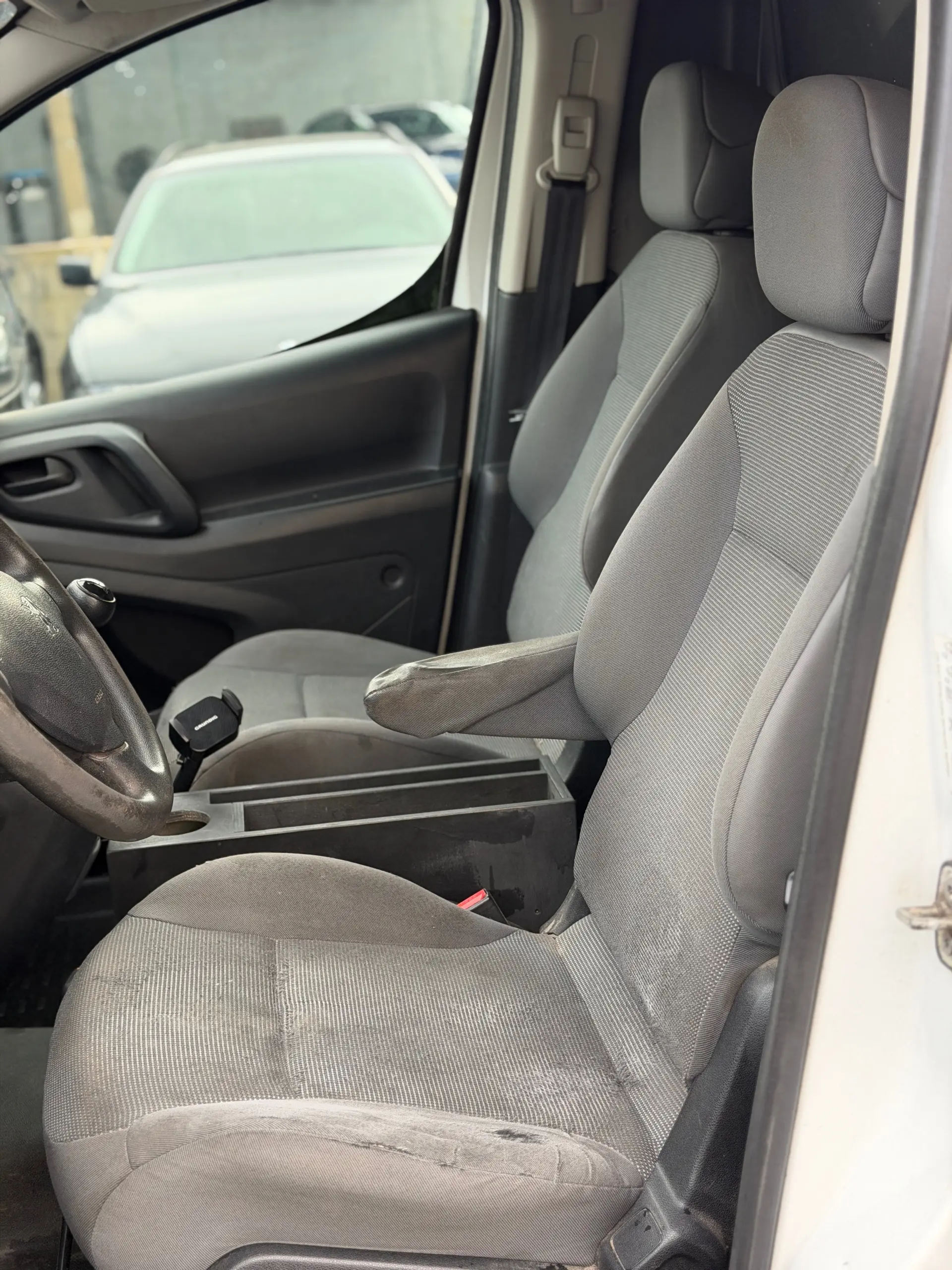 Peugeot Partner Outro 7