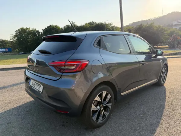 Renault Clio 1.0 TCe Intens Bi-Fuel 6