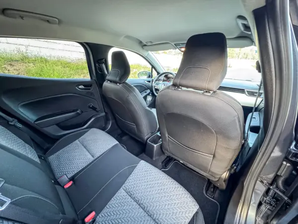 Renault Clio 1.0 TCe Intens Bi-Fuel 23