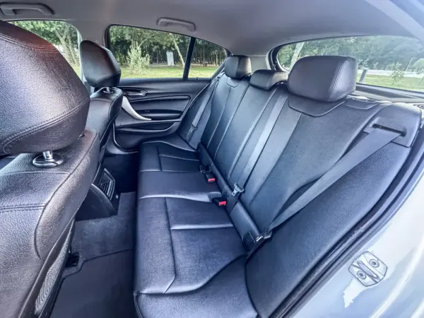 BMW 116 d Line Luxury Auto 20