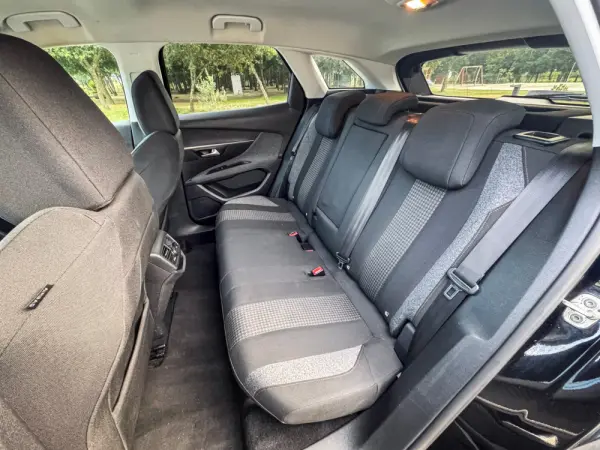 Peugeot 3008 1.5 BlueHDi Active Pack EAT8 20