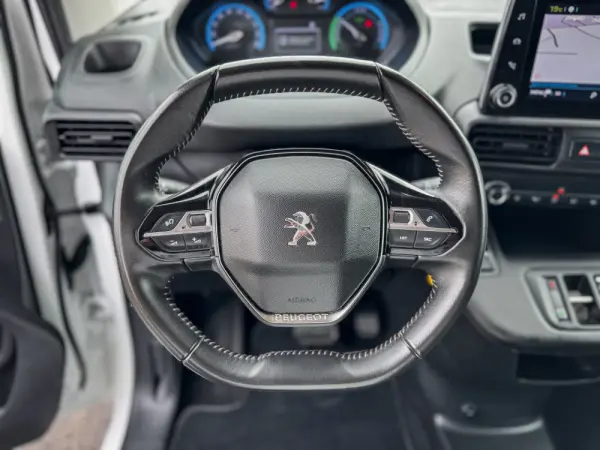Peugeot e-Partner L2 FlexCab (50kWh) Pro 17