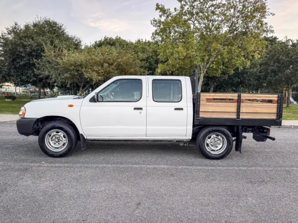 Nissan Pick Up 2.5 DDTi CD Comfort 2WD 5
