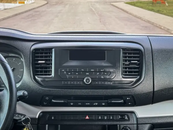 Toyota Proace Verso Outro 19