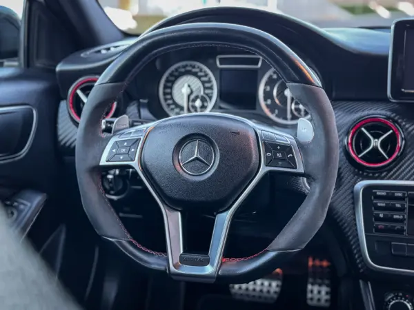 Mercedes-Benz A 45 AMG 4-Matic 18