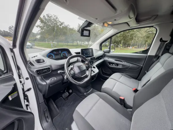 Peugeot e-Partner L2 FlexCab (50kWh) Pro 15