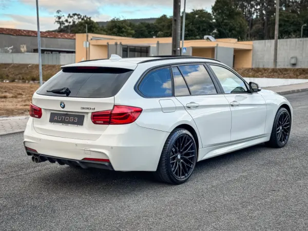 BMW 320 d Pack M Auto 9