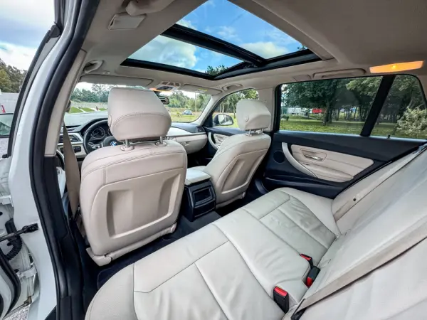 BMW 320 d Pack M Auto 25