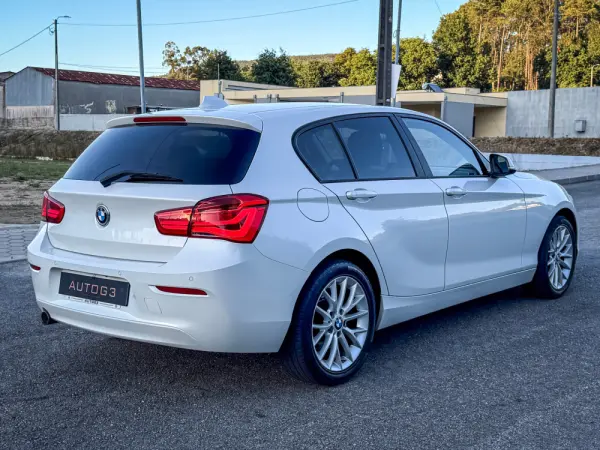 BMW 116 d Line Luxury Auto 9