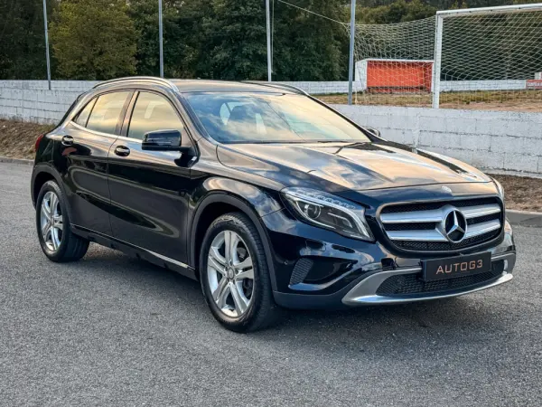 Mercedes-Benz GLA 220 d Urban 4-Matic 5