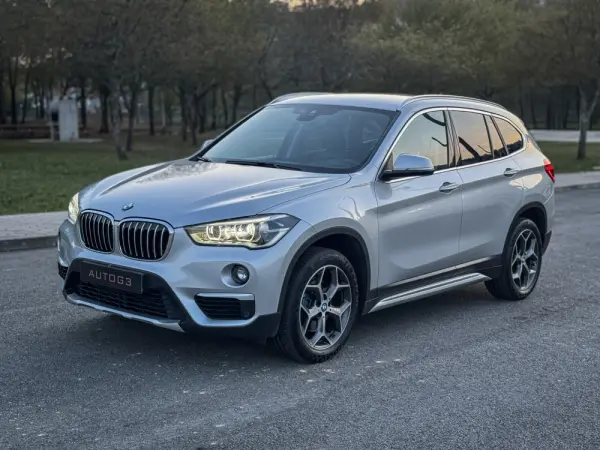 BMW X1 18 d sDrive Line Sport Auto 4