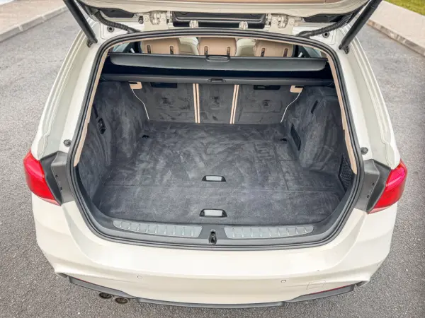 BMW 320 d Pack M Auto 11