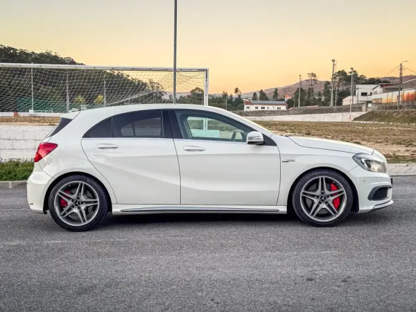 Mercedes-Benz A 45 AMG 4Matic Speedshift 7G-DCT 6