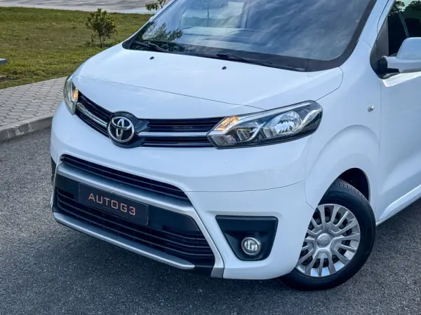 Toyota Proace Verso Outro 3