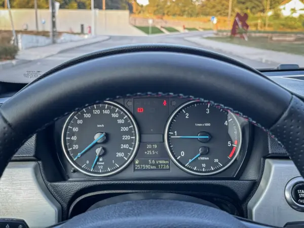 BMW 320 d Coupe 21