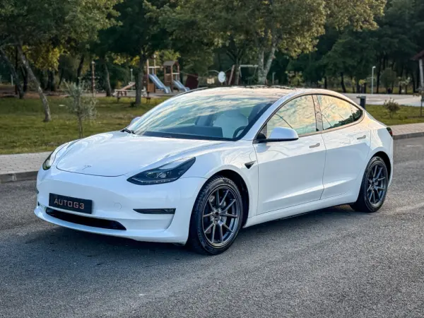 Tesla Model 3 Long Range AWD Dual Motor 3