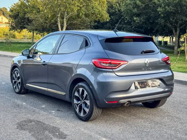 Renault Clio 1.0 TCe Intens Bi-Fuel 8