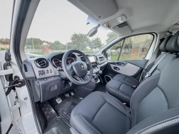 Renault Trafic 1.6 dCi L2H1 1.2T SS 15