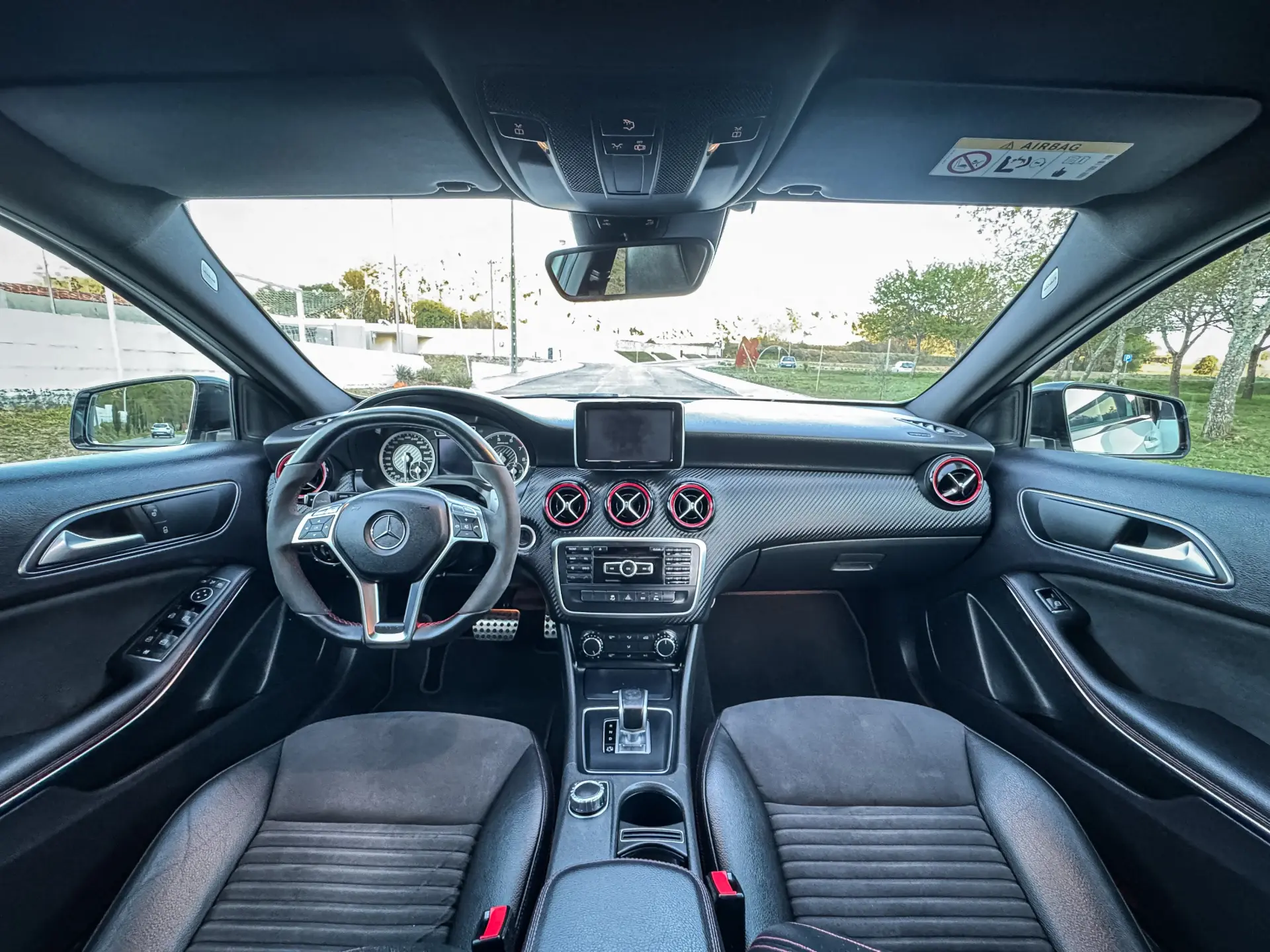Mercedes-Benz A 45 AMG 4-Matic 13
