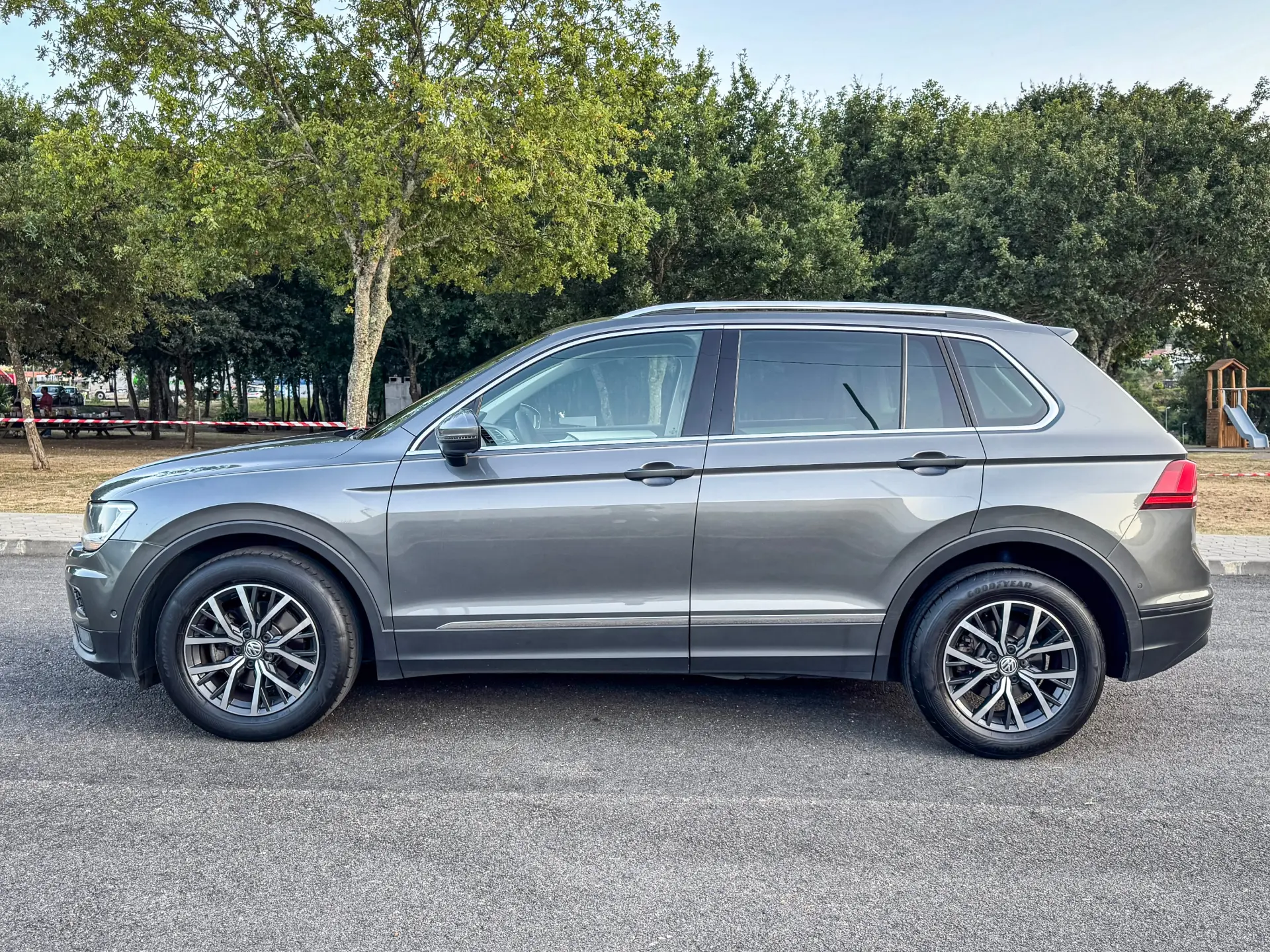 Volkswagen Tiguan 1.6 TDI Trendline 6