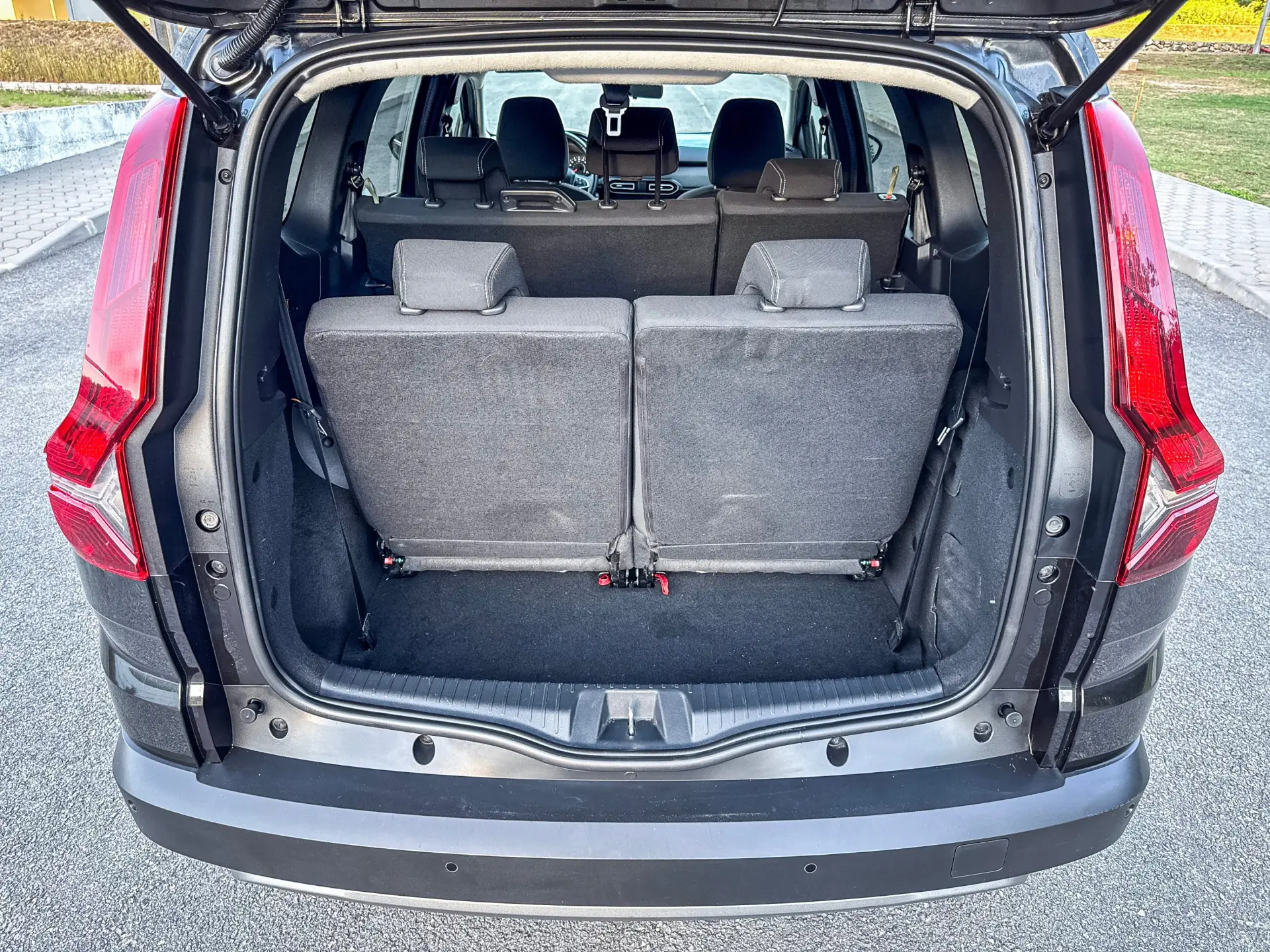 Dacia Jogger 1.0 ECO-G Expression 7L Bi-Fuel 9