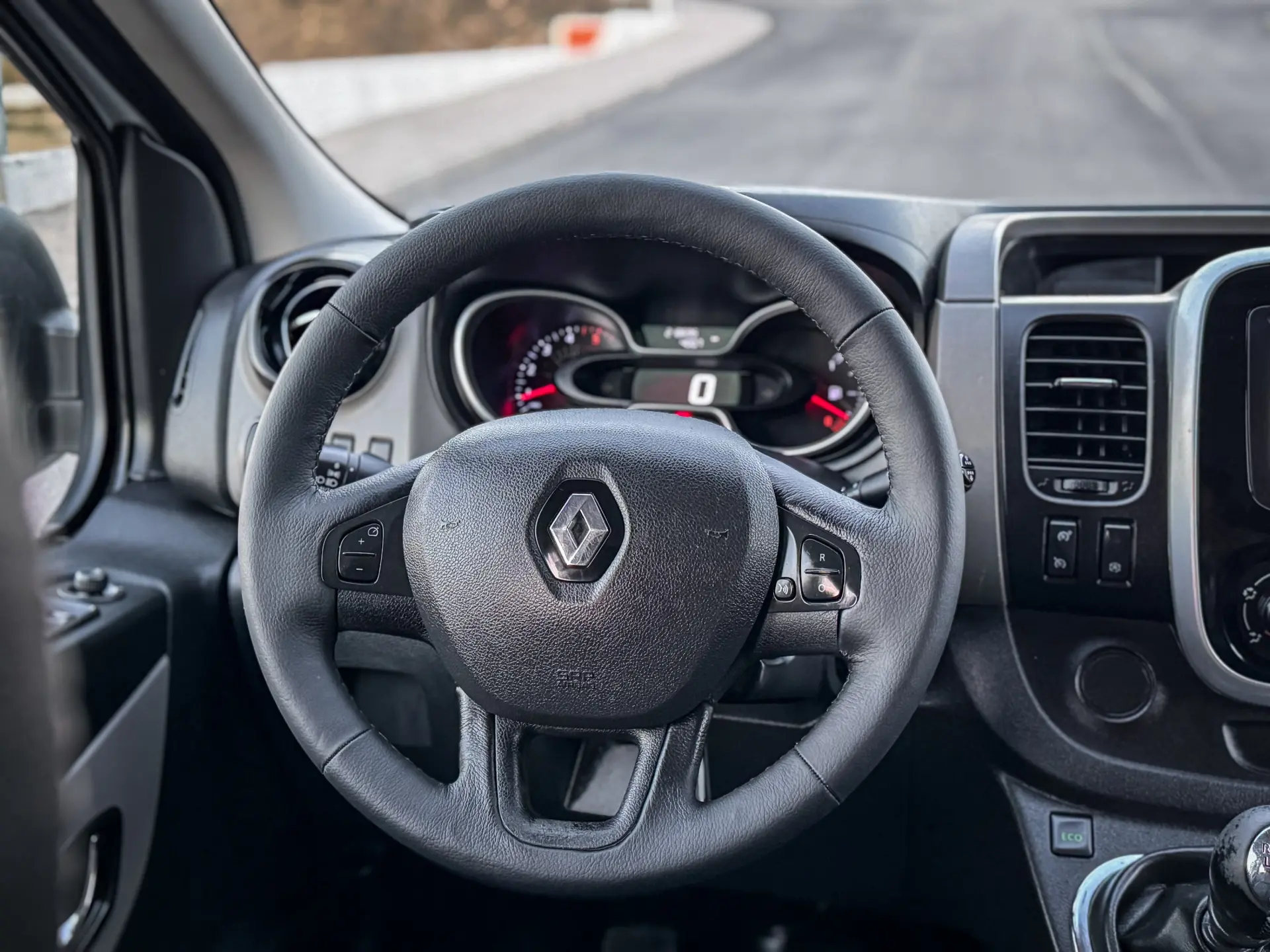 Renault Trafic 1.6 dCi L2H1 1.2T SS 17