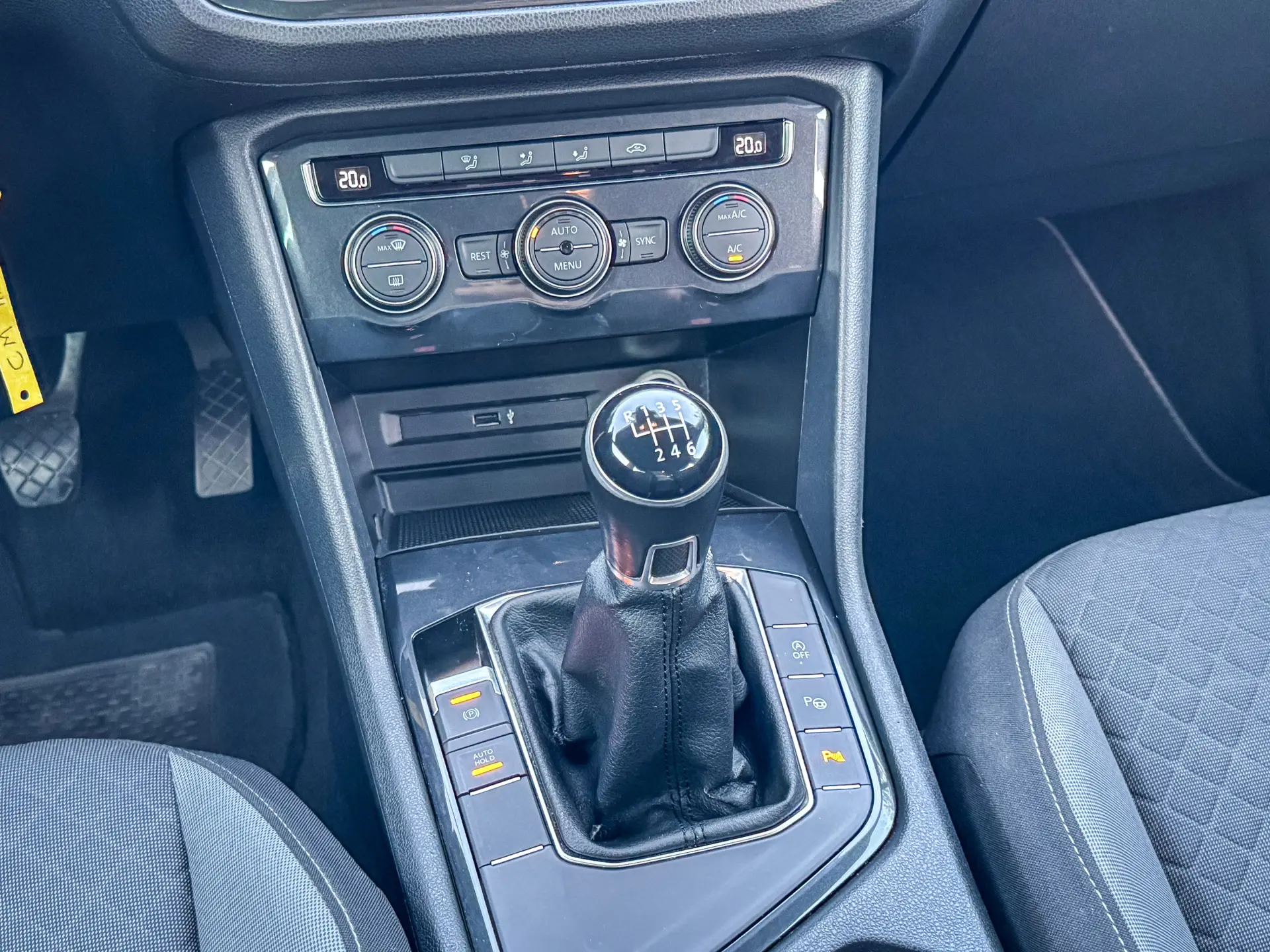 Volkswagen Tiguan 1.6 TDI Trendline 23